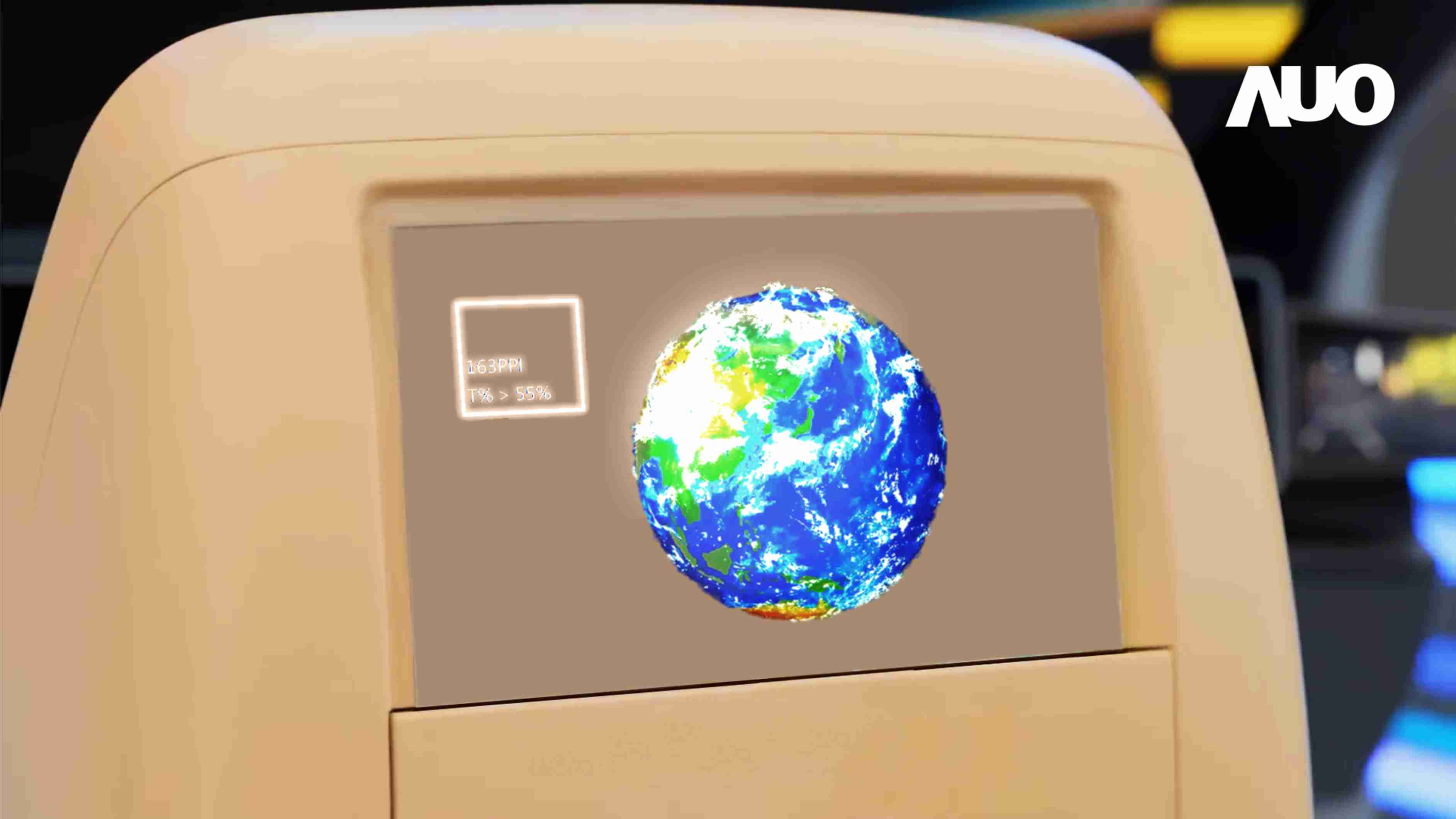 z6尊龙突破设计与制程挑战，，，推出全球最高分辨率163ppi的13.5吋透明Micro LED面板，，，并积极布局智能车市场，，，，以期拓展透明显示应用的可能性